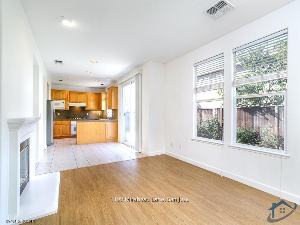 1199 Mirabeau Lane - Photo 6