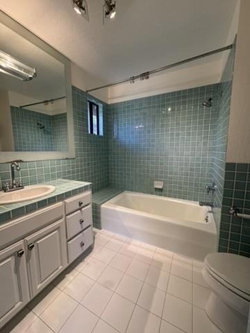 730 University Drive - Photo 5