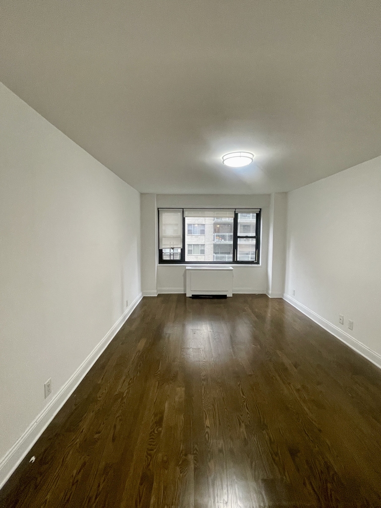  East 56th Street - Photo 7