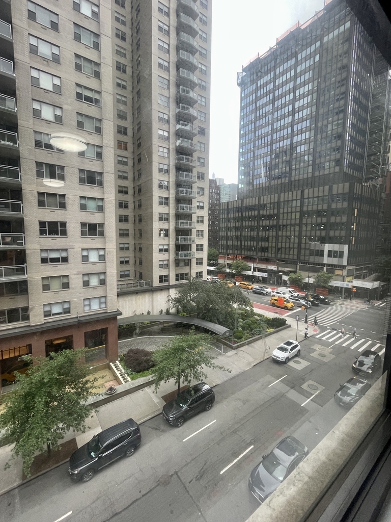 East 56th Street - Photo 2