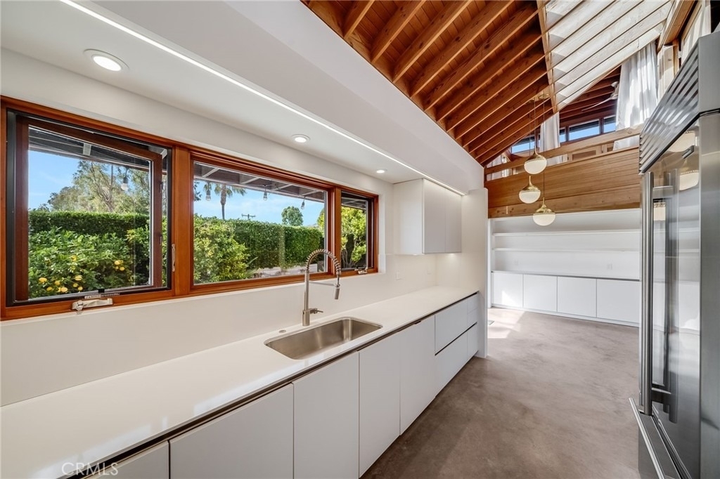 1625 Catalina - Photo 5