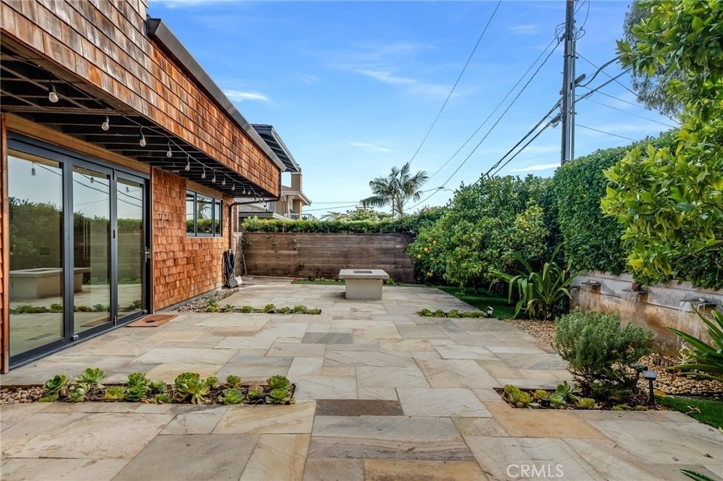 1625 Catalina - Photo 1