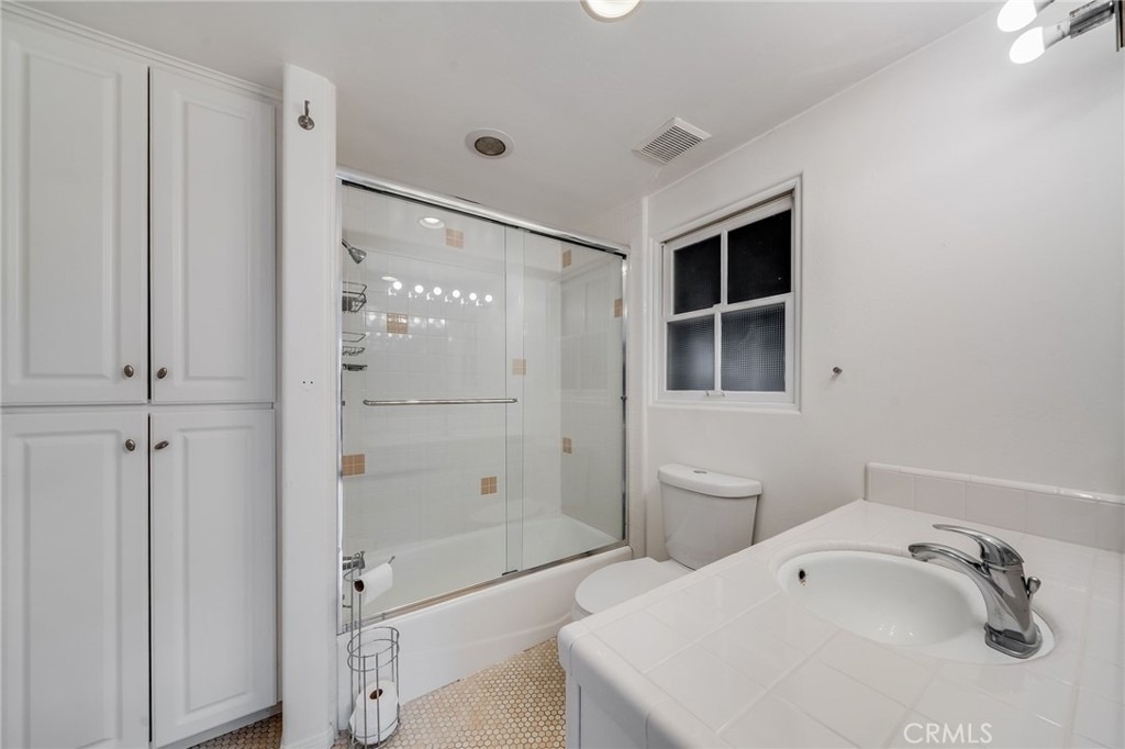 1641 Catalina - Photo 11