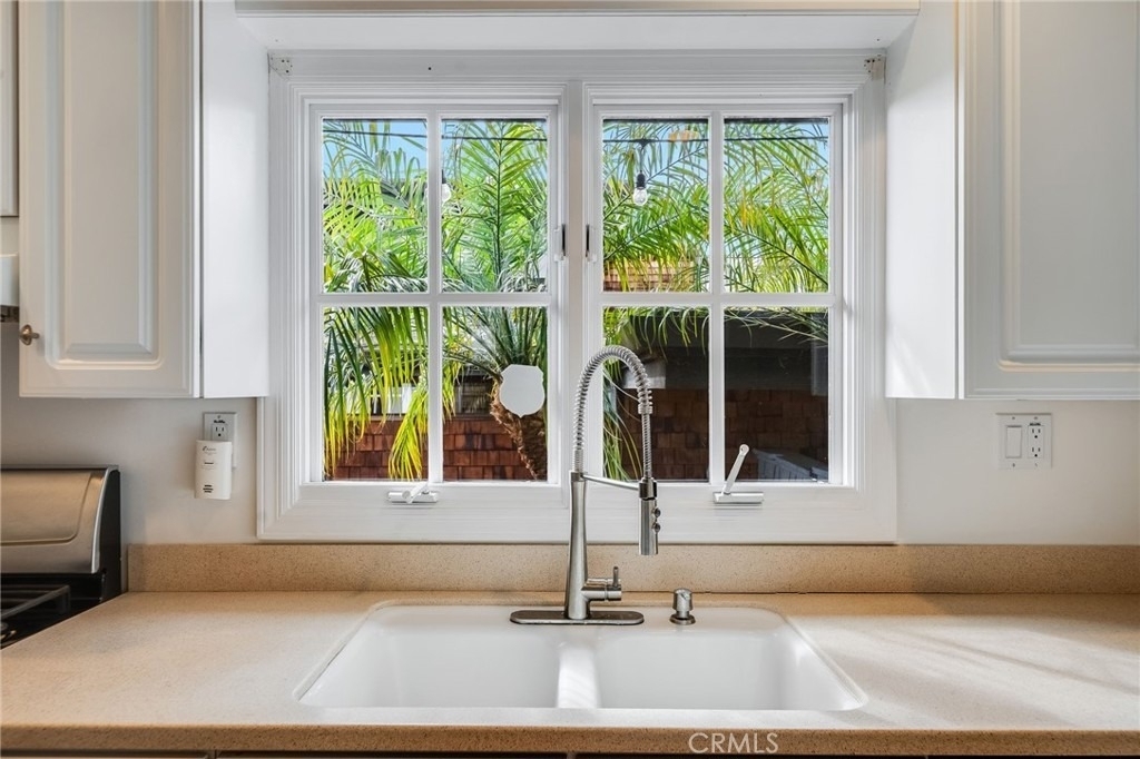 1641 Catalina - Photo 5