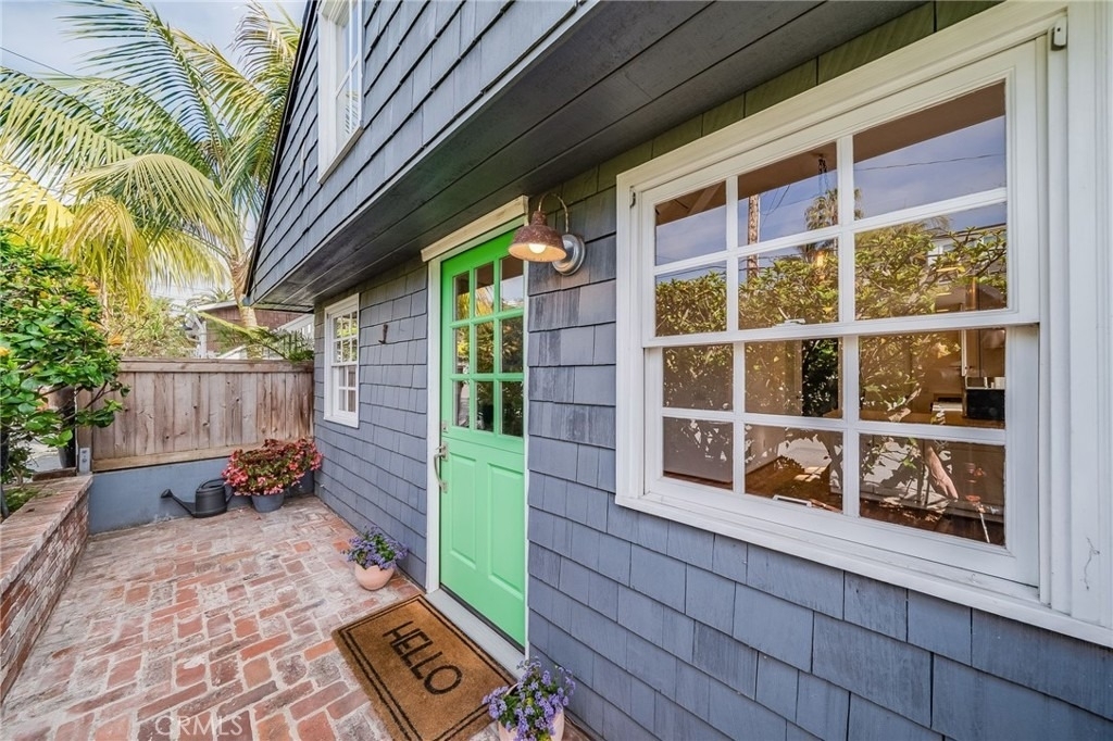 1641 Catalina - Photo 0