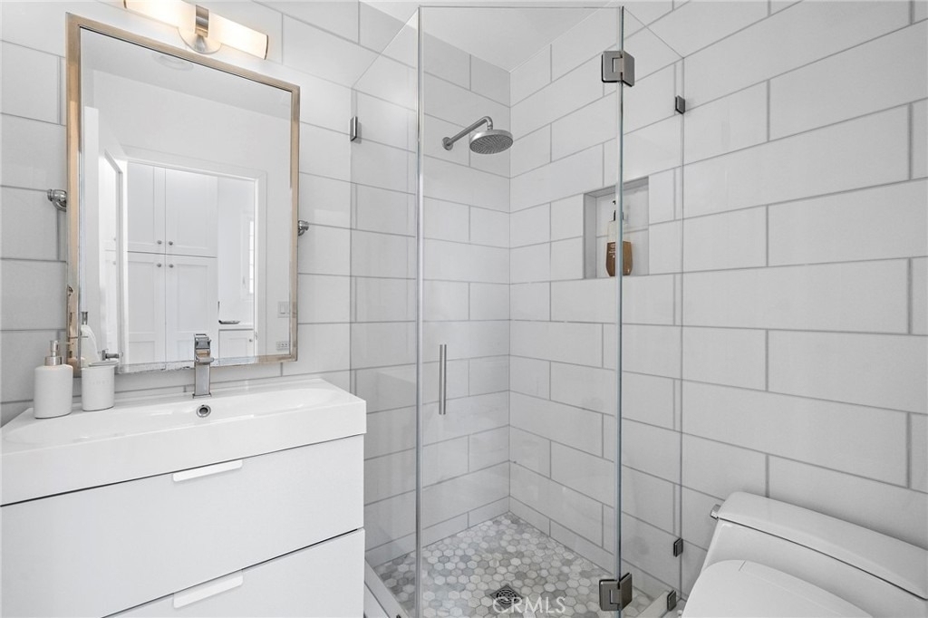 2609 Victoria Drive - Photo 17