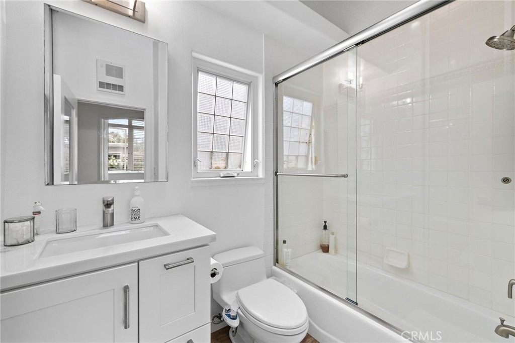 2609 Victoria Drive - Photo 13