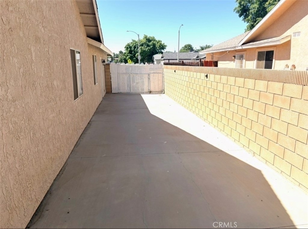 1315 E Ave J5 - Photo 18