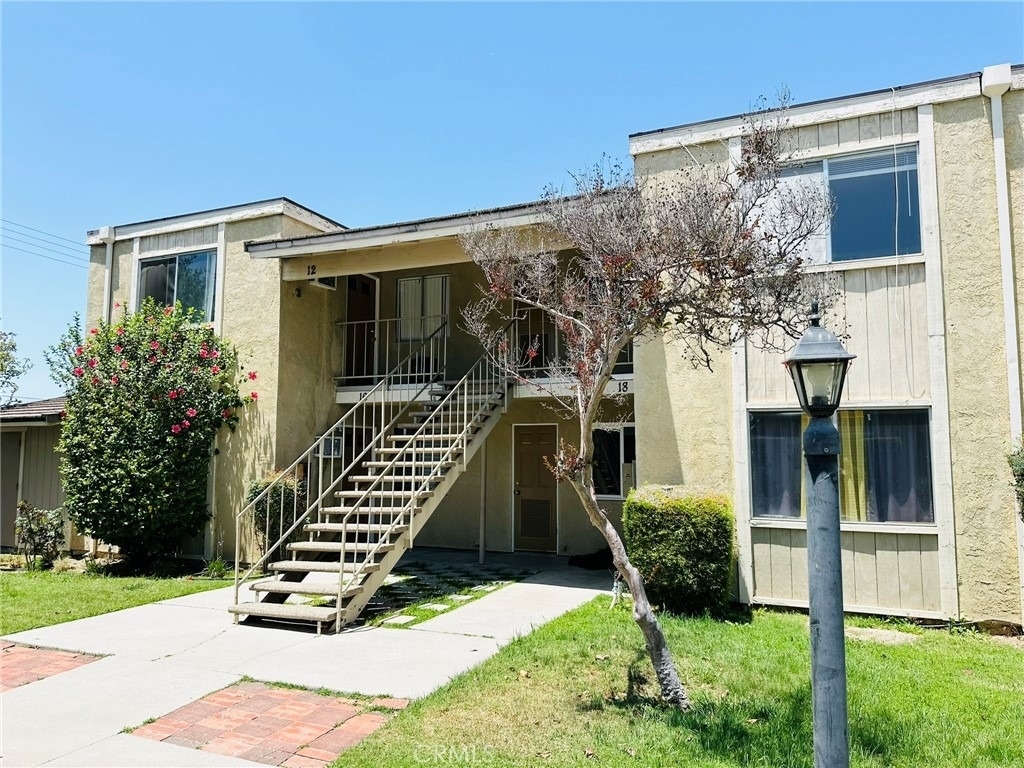 10916 Rincon Street - Photo 0