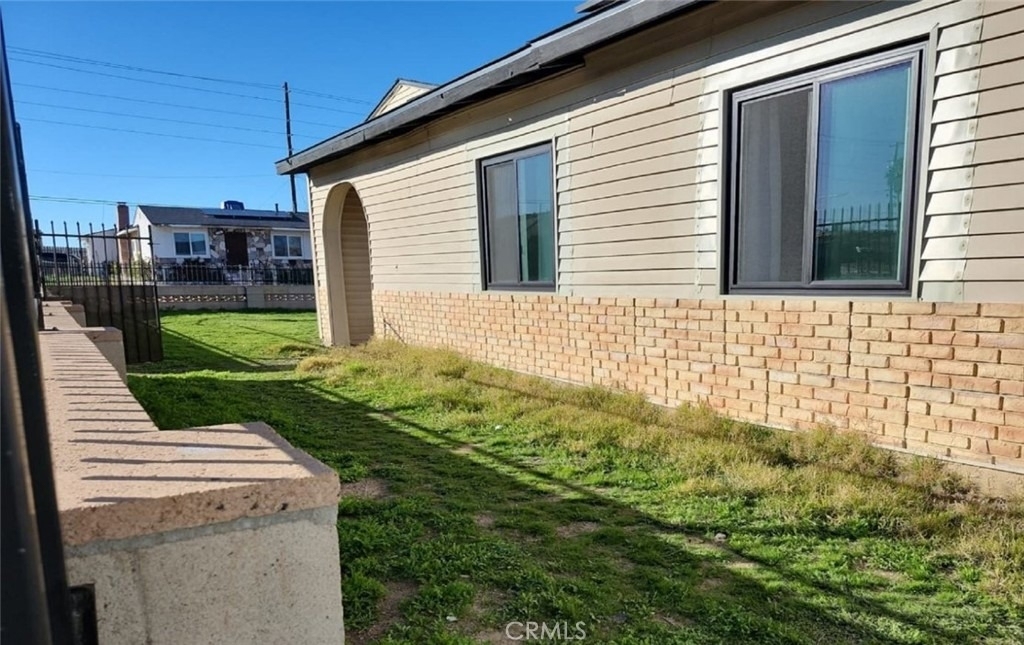 611 Lillian Drive - Photo 3