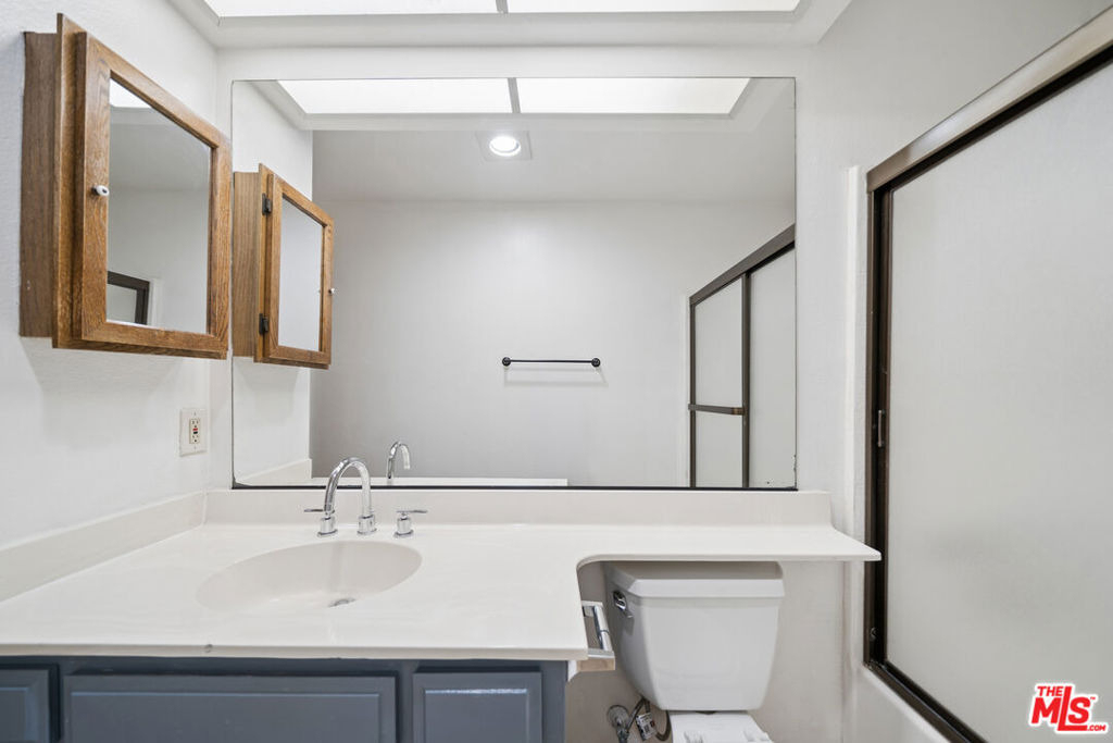 11924 Mayfield Avenue - Photo 10