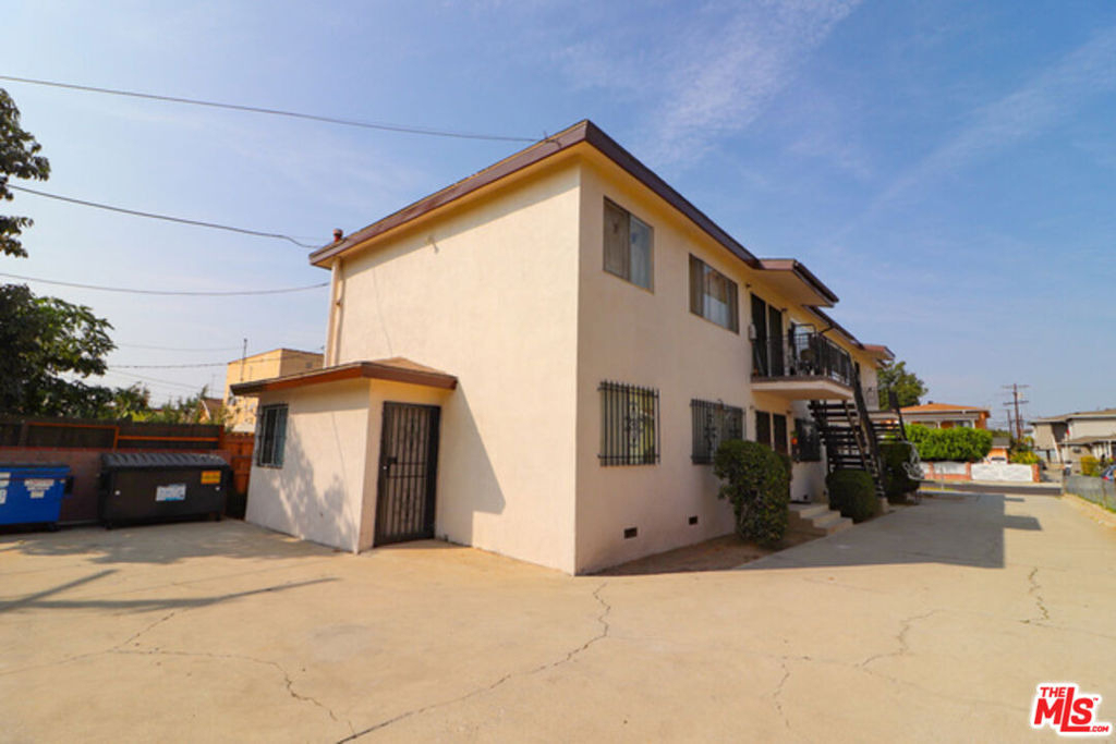 1324 W 36th Street - Photo 1