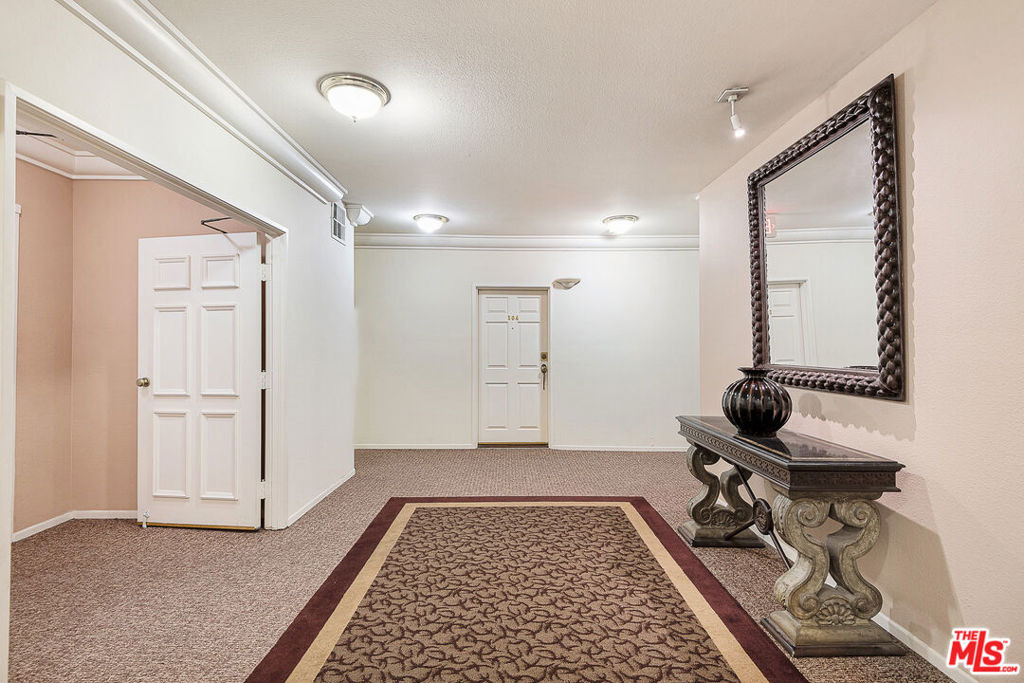 315 N Swall Drive - Photo 20