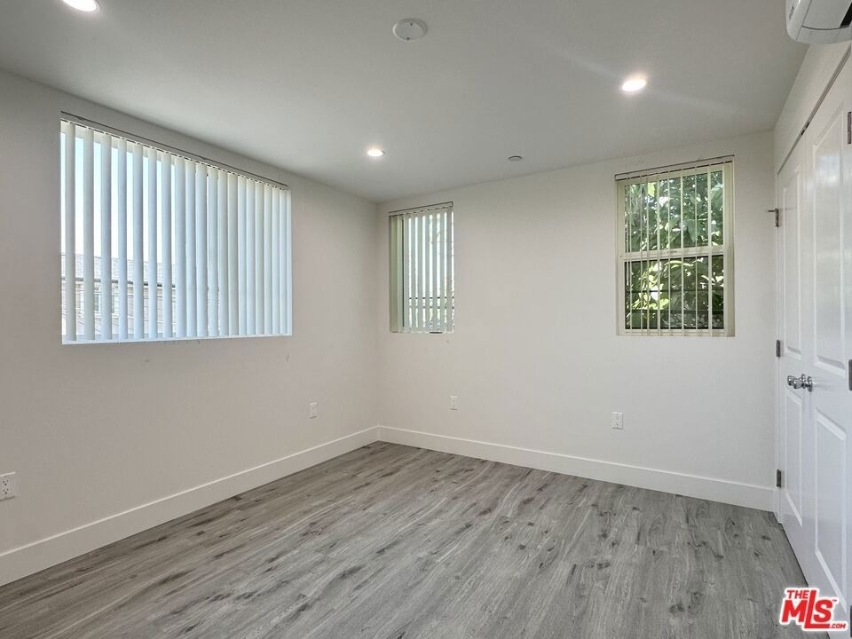 11512 Oxford Avenue - Photo 30