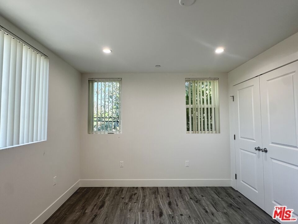11512 Oxford Avenue - Photo 32