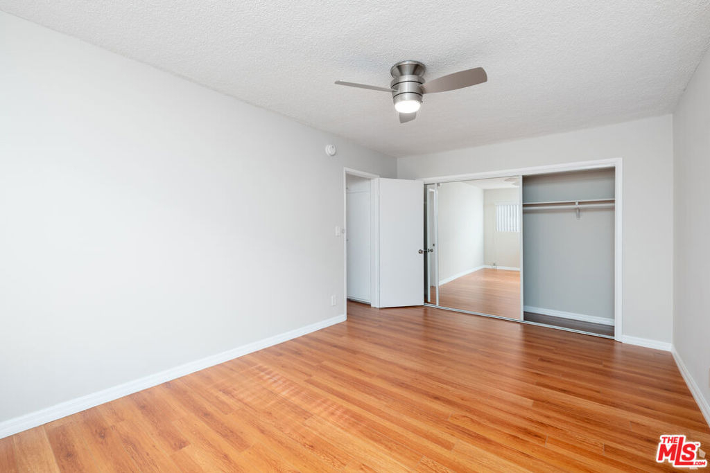 1023 N Laurel Avenue - Photo 9