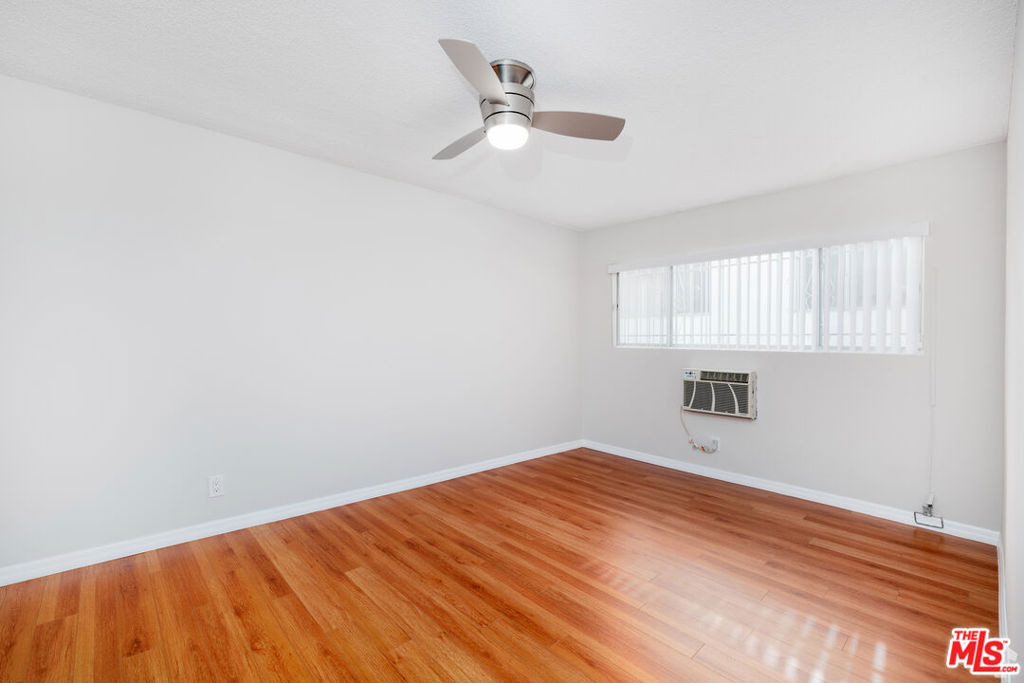 1023 N Laurel Avenue - Photo 10