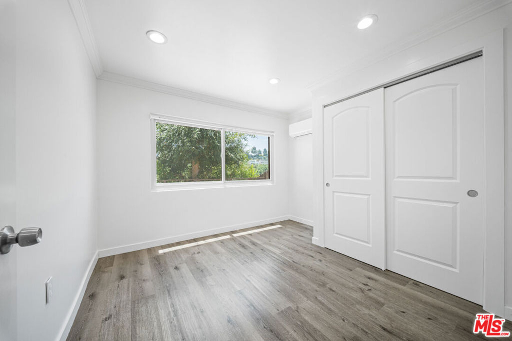 238 Thorne Street - Photo 9