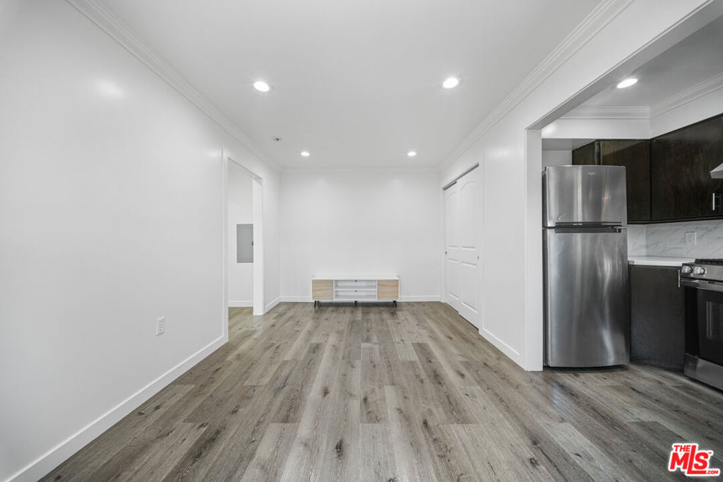 238 Thorne Street - Photo 2