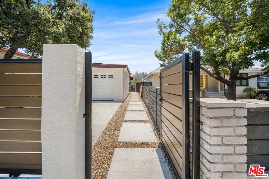 238 Thorne Street - Photo 15