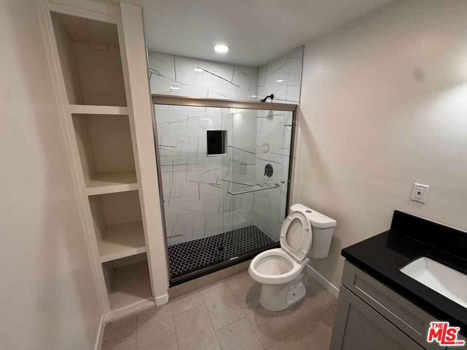 1100 Saint Louis Avenue - Photo 5