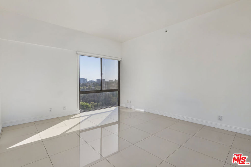 10445 Wilshire Boulevard - Photo 15