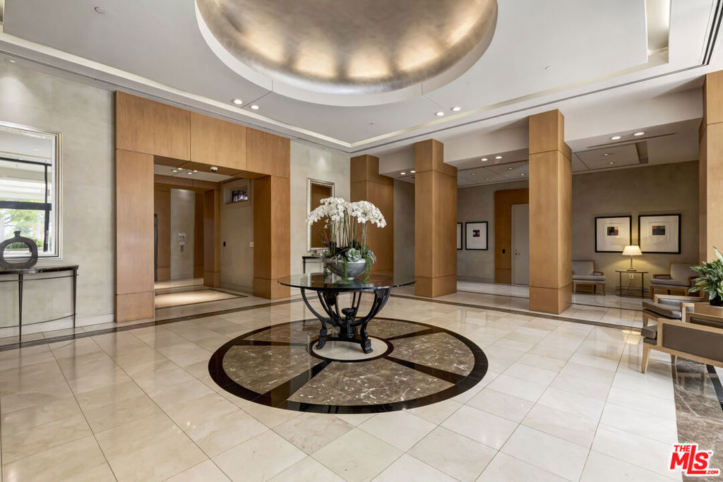 10445 Wilshire Boulevard - Photo 19