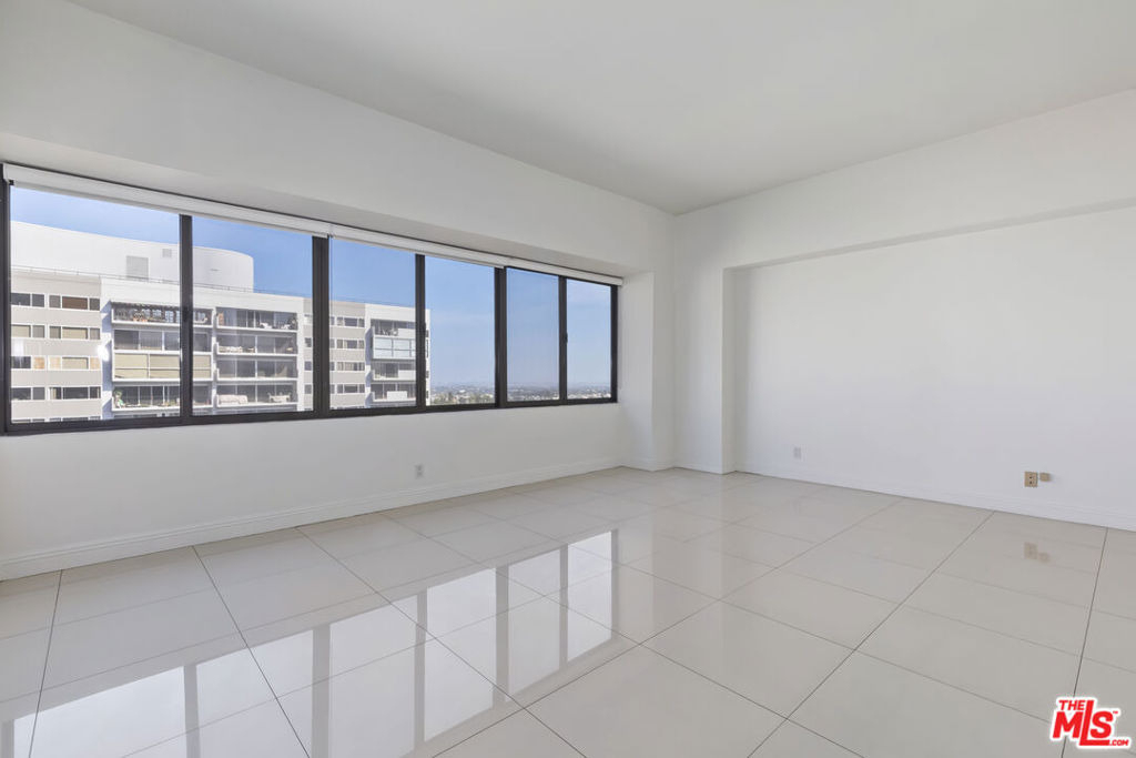10445 Wilshire Boulevard - Photo 11