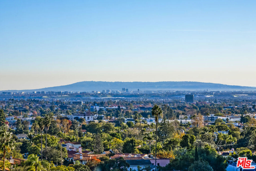 10445 Wilshire Boulevard - Photo 4