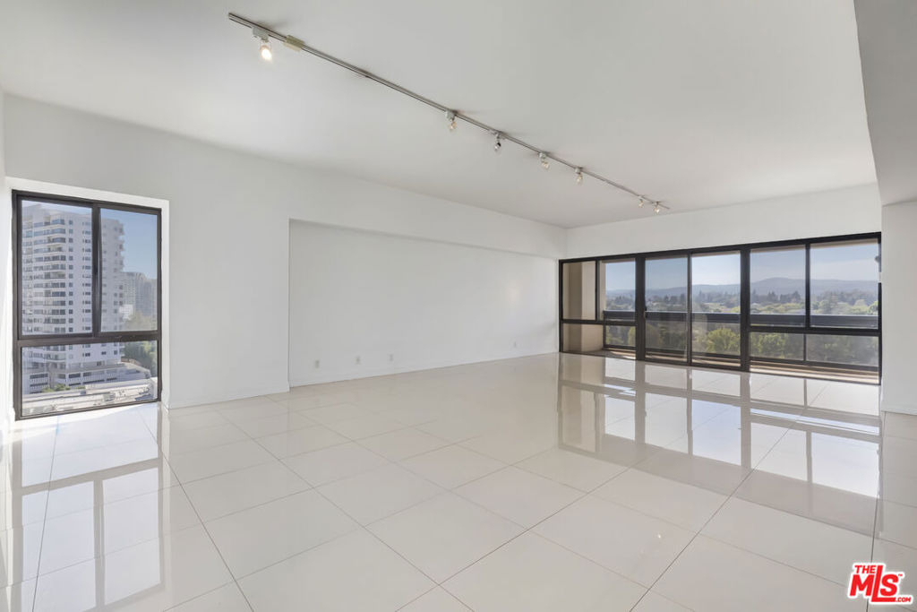 10445 Wilshire Boulevard - Photo 6