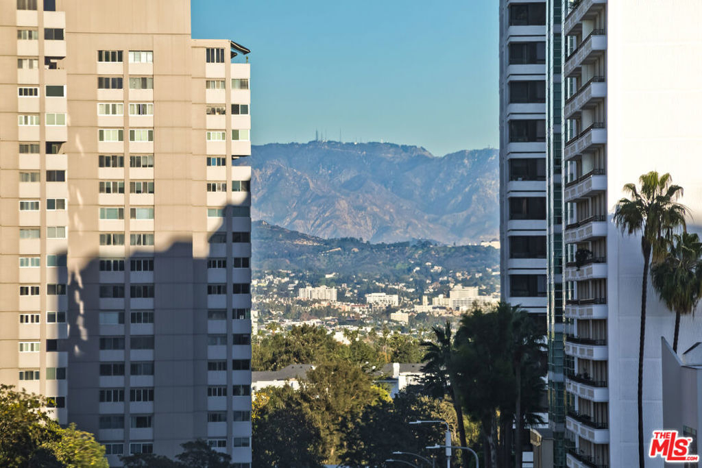 10445 Wilshire Boulevard - Photo 18