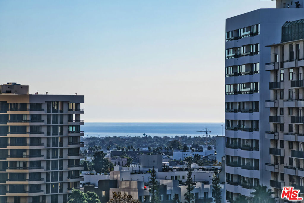 10445 Wilshire Boulevard - Photo 17