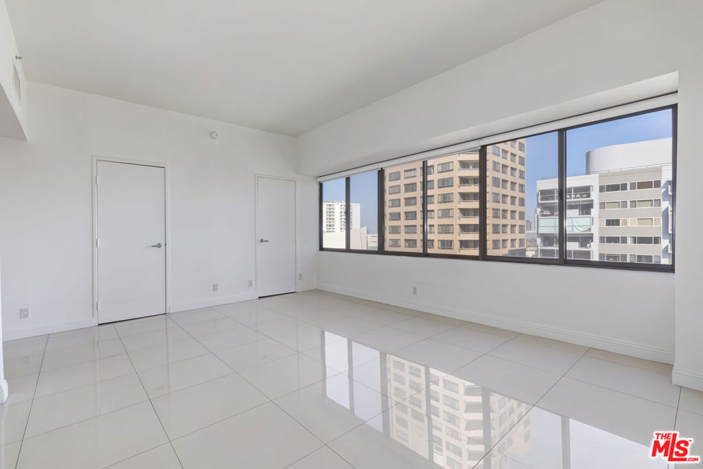 10445 Wilshire Boulevard - Photo 5