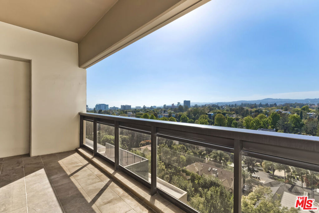 10445 Wilshire Boulevard - Photo 3