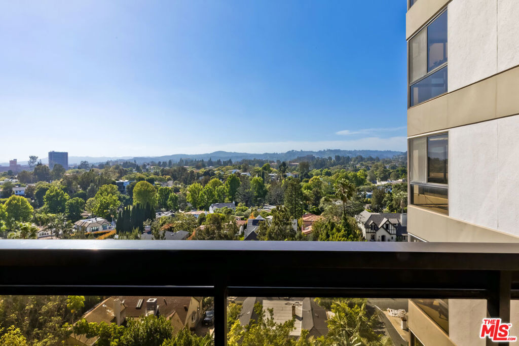 10445 Wilshire Boulevard - Photo 16