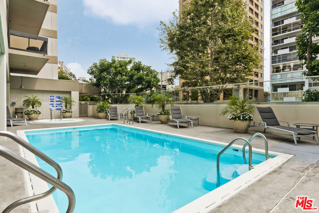 10445 Wilshire Boulevard - Photo 20