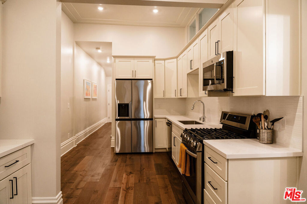 2788 Bush Street - Photo 11