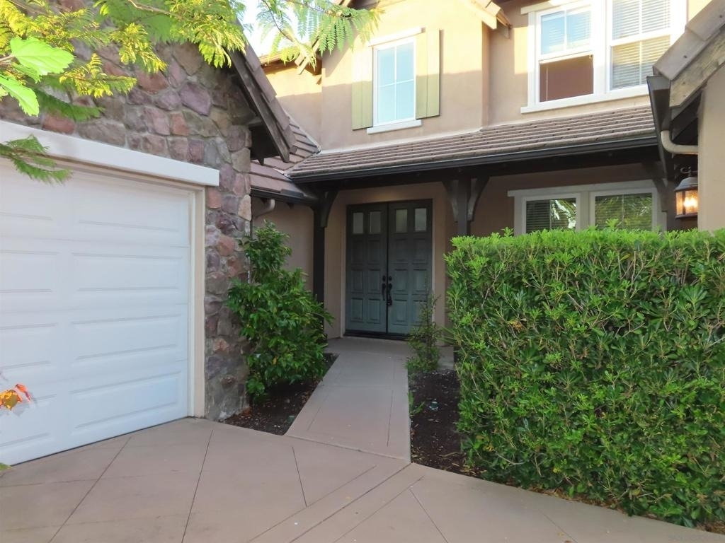 16073 Falcon Crest Dr. - Photo 4