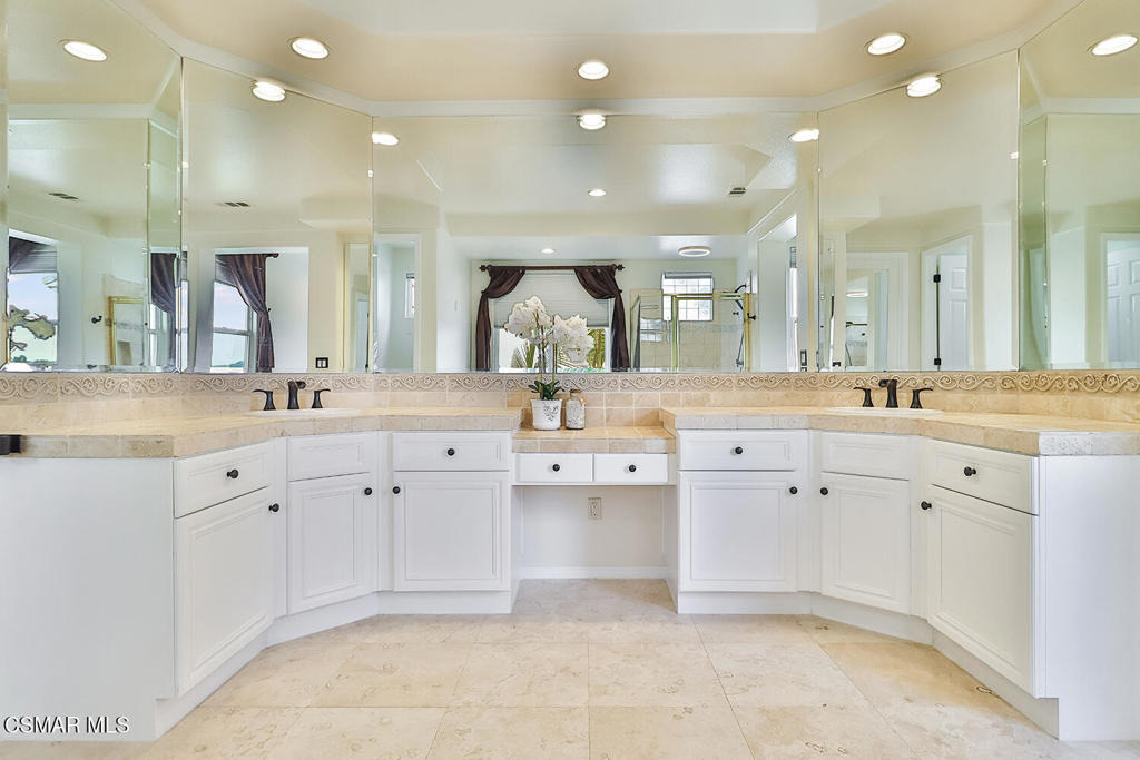 13790 Stagecoach Trail - Photo 38