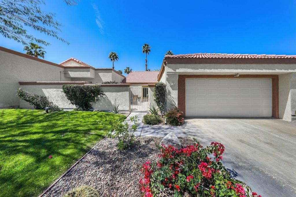 42315 Liolios Drive - Photo 2