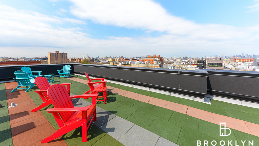 1461 Gates Avenue - Photo 11