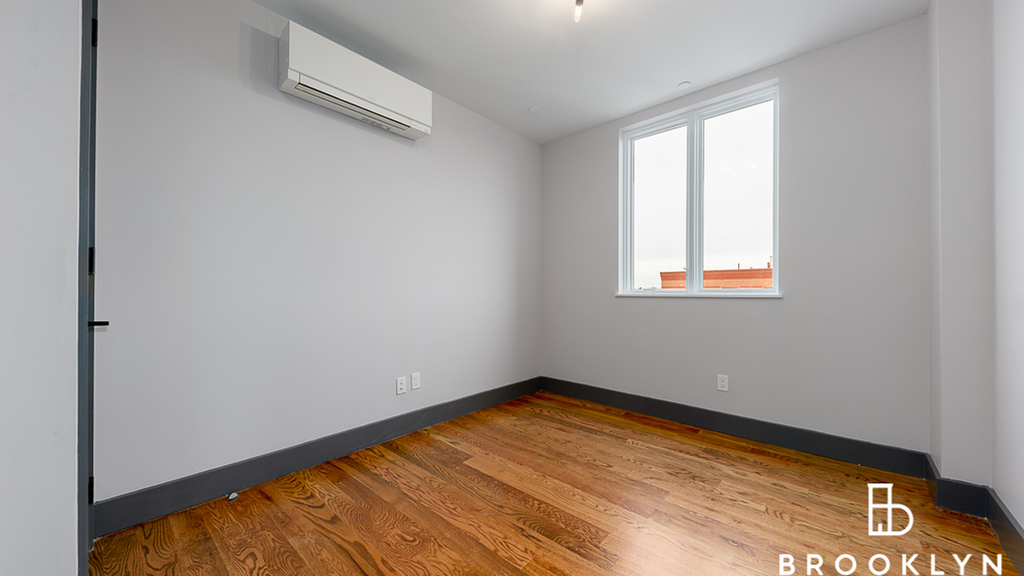 1461 Gates Avenue - Photo 7