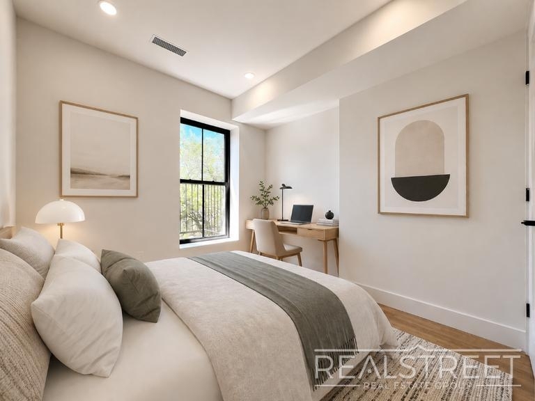 10 Marconi Pl - Photo 1