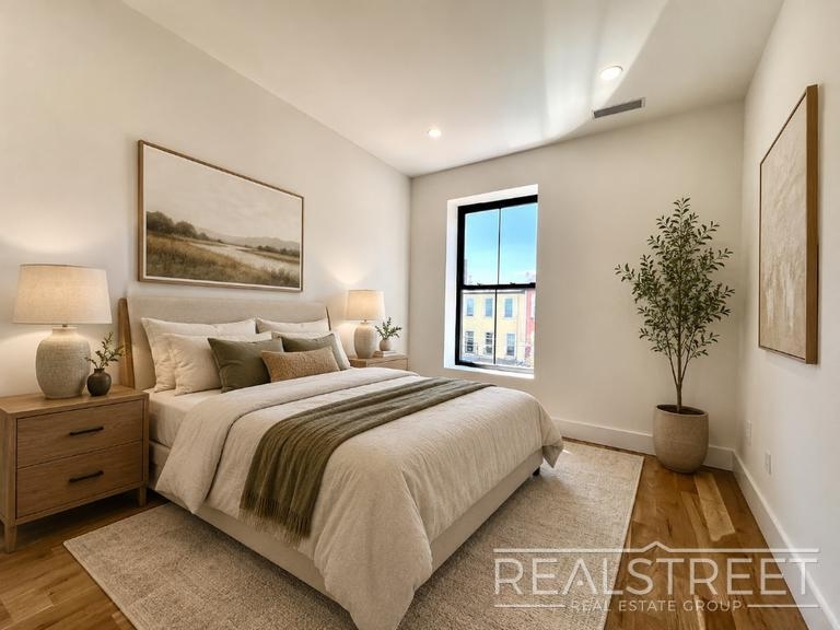10 Marconi Pl - Photo 3