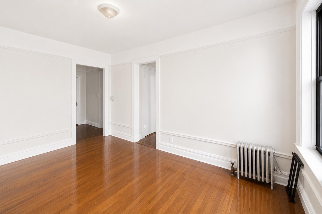 21 Magaw Place - Photo 2