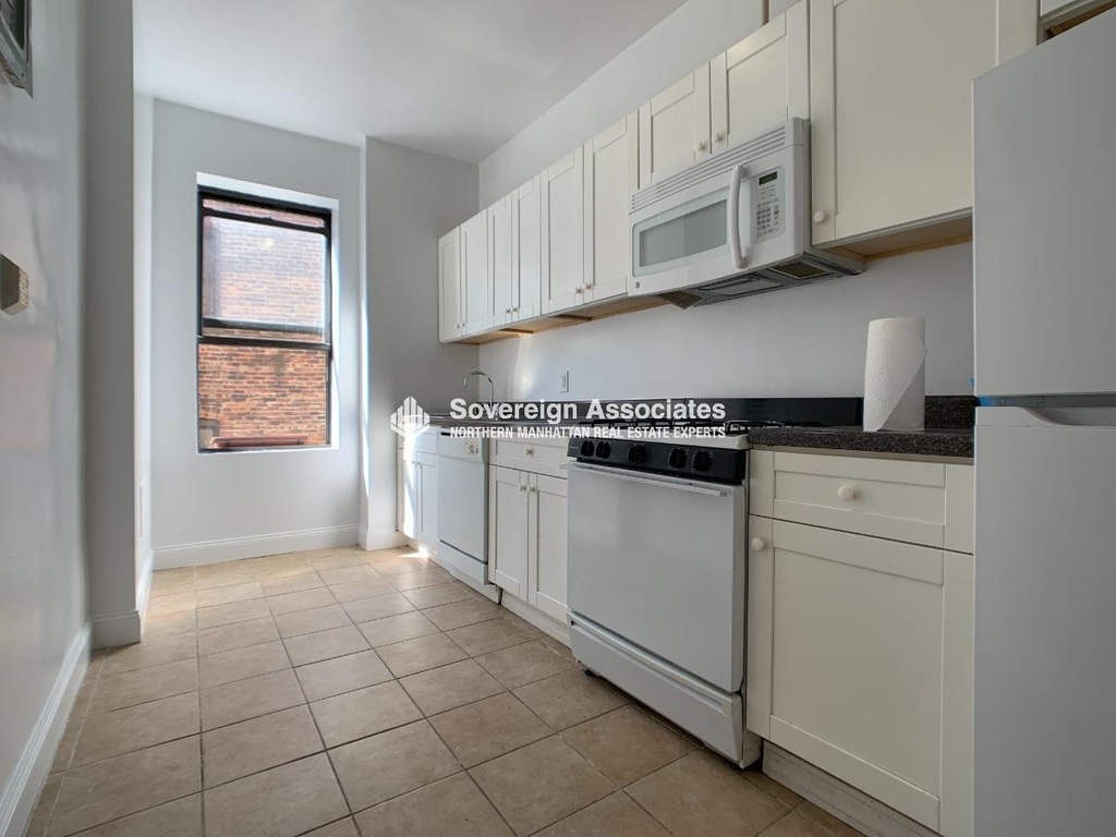 21 Magaw Place - Photo 2