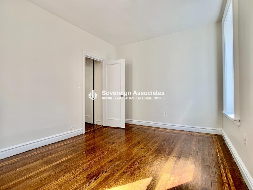 21 Magaw Place - Photo 8