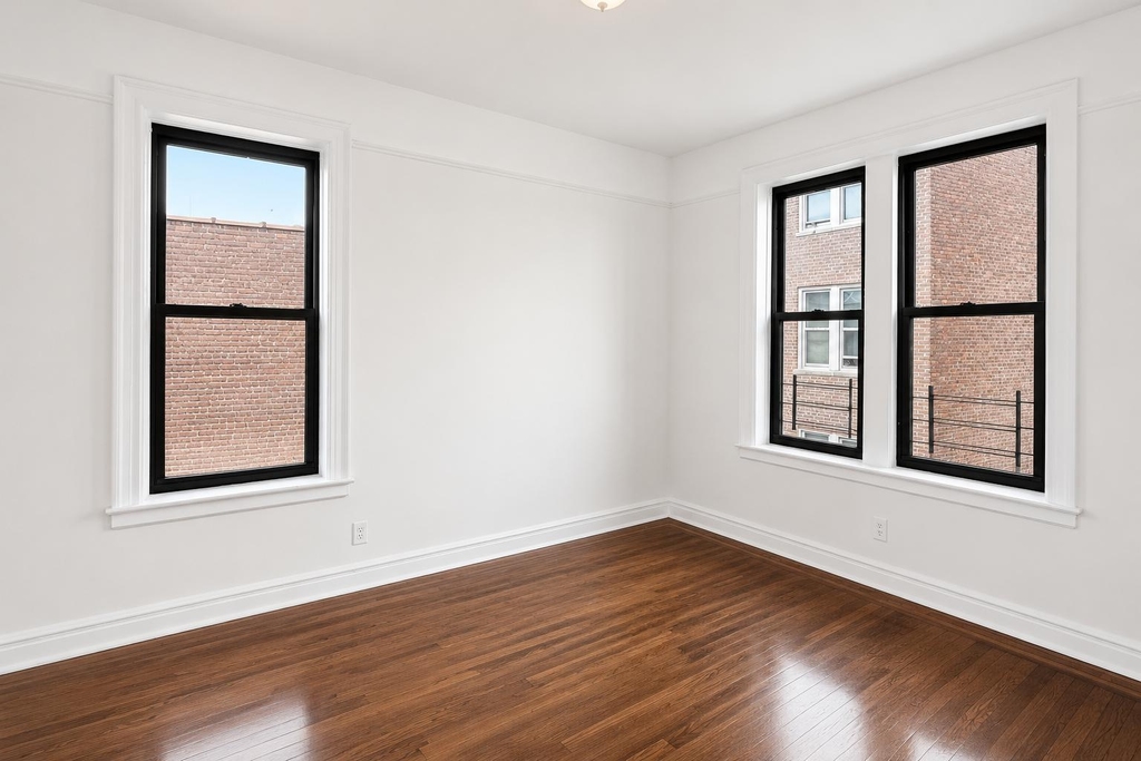 21 Magaw Place - Photo 4