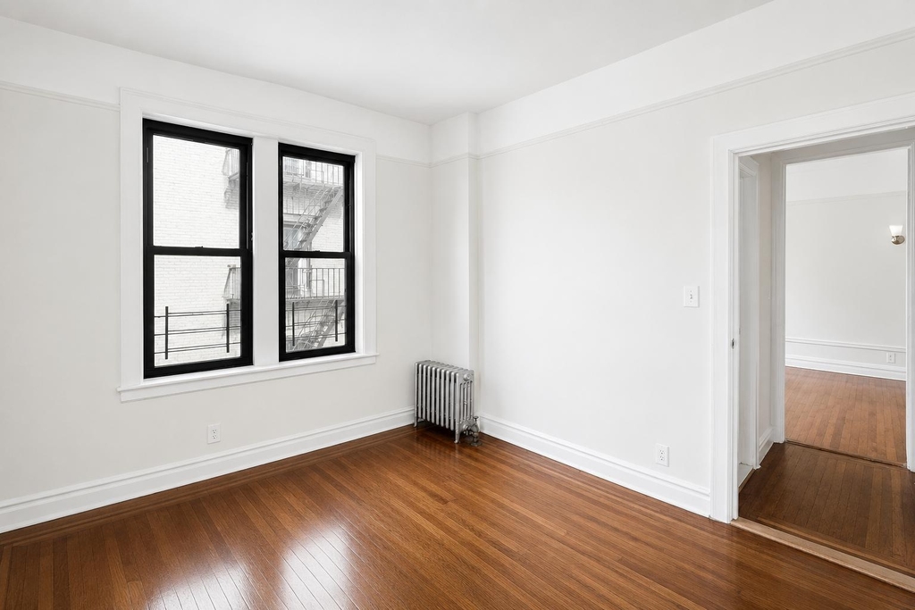 21 Magaw Place - Photo 5