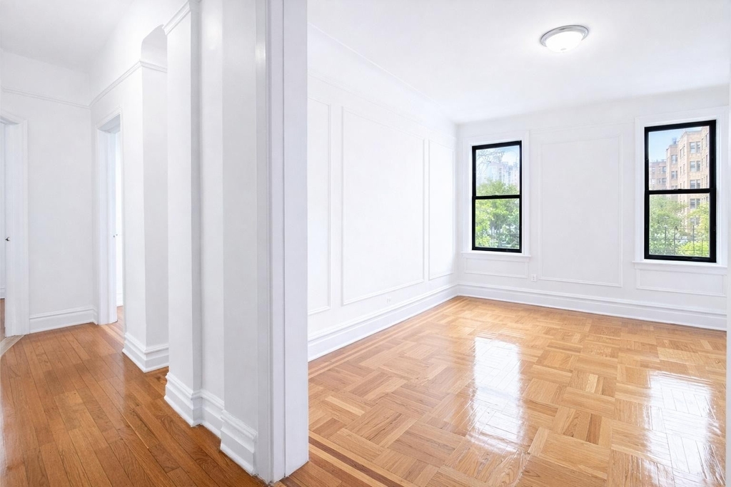 540 Fort Washington Avenue - Photo 2